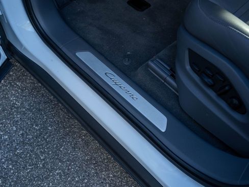 Certified 2023 Porsche Cayenne Coupe image 23