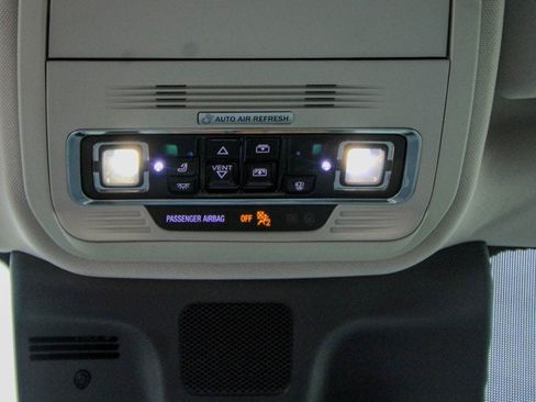 Used 2025 Lincoln Navigator Reserve AWD/4WD image 32