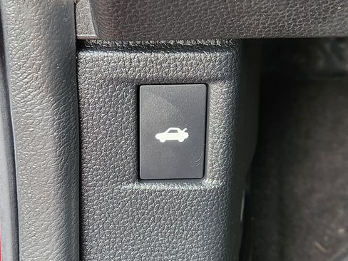 Certified 2025 Honda Accord SE image 25