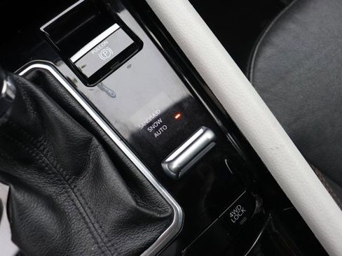 Used 2023 Jeep Compass Limited image 19