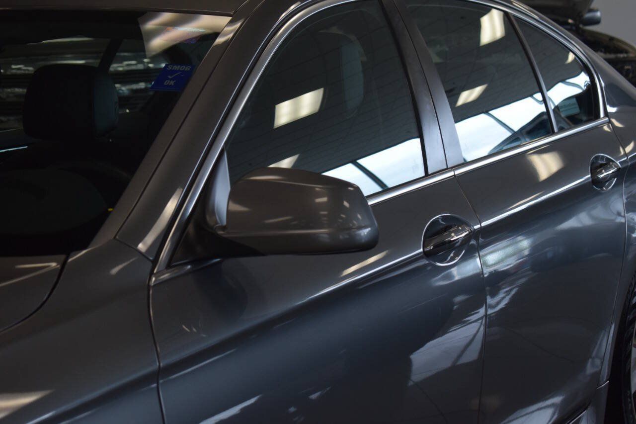 Used 2012 BMW 528i Sedan RWD image 16