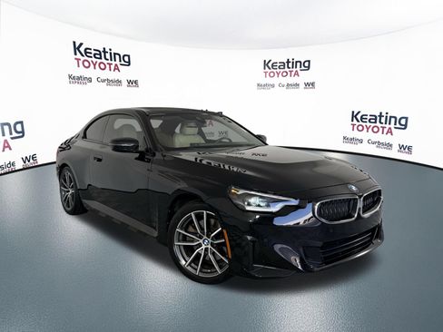 Used 2024 BMW 230i Coupe w/ Convenience Package RWD image 3