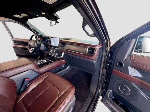 Used 2022 Ford Expedition Max Limited AWD/4WD image 33
