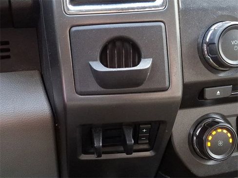 Used 2017 Ford F250 XLT image 23