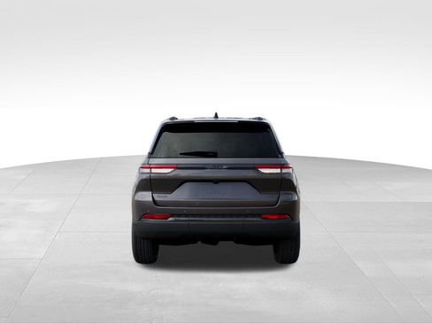 New 2025 Jeep Grand Cherokee 4WD image 7