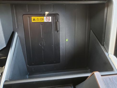 Used 2024 Toyota Sequoia Capstone image 22