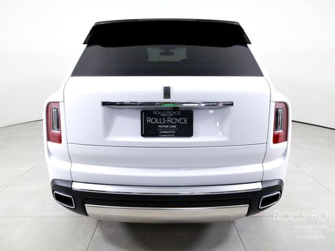 Certified 2024 Rolls-Royce Cullinan AWD/4WD image 9