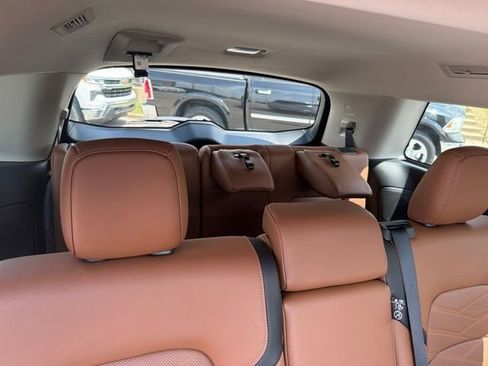 Used 2025 Nissan Pathfinder Platinum w/ Cargo Package AWD/4WD image 34