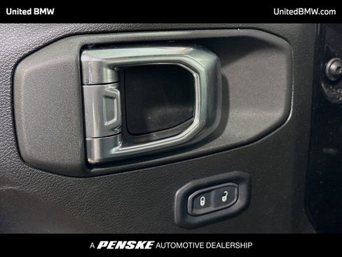 Used 2025 Jeep Wrangler Sport AWD/4WD image 3