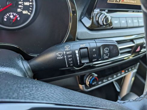 Certified 2021 Kia Seltos SX w/ SX Sunroof Package image 34