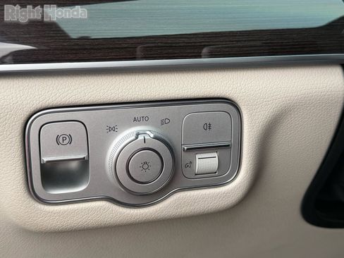 Used 2024 Mercedes-Benz GLE 450 4MATIC image 15