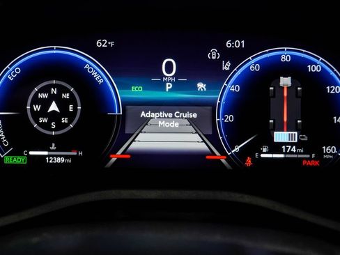 Used 2025 Toyota Camry XSE FWD image 33