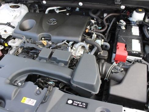 Used 2023 Toyota RAV4 LE AWD/4WD image 27