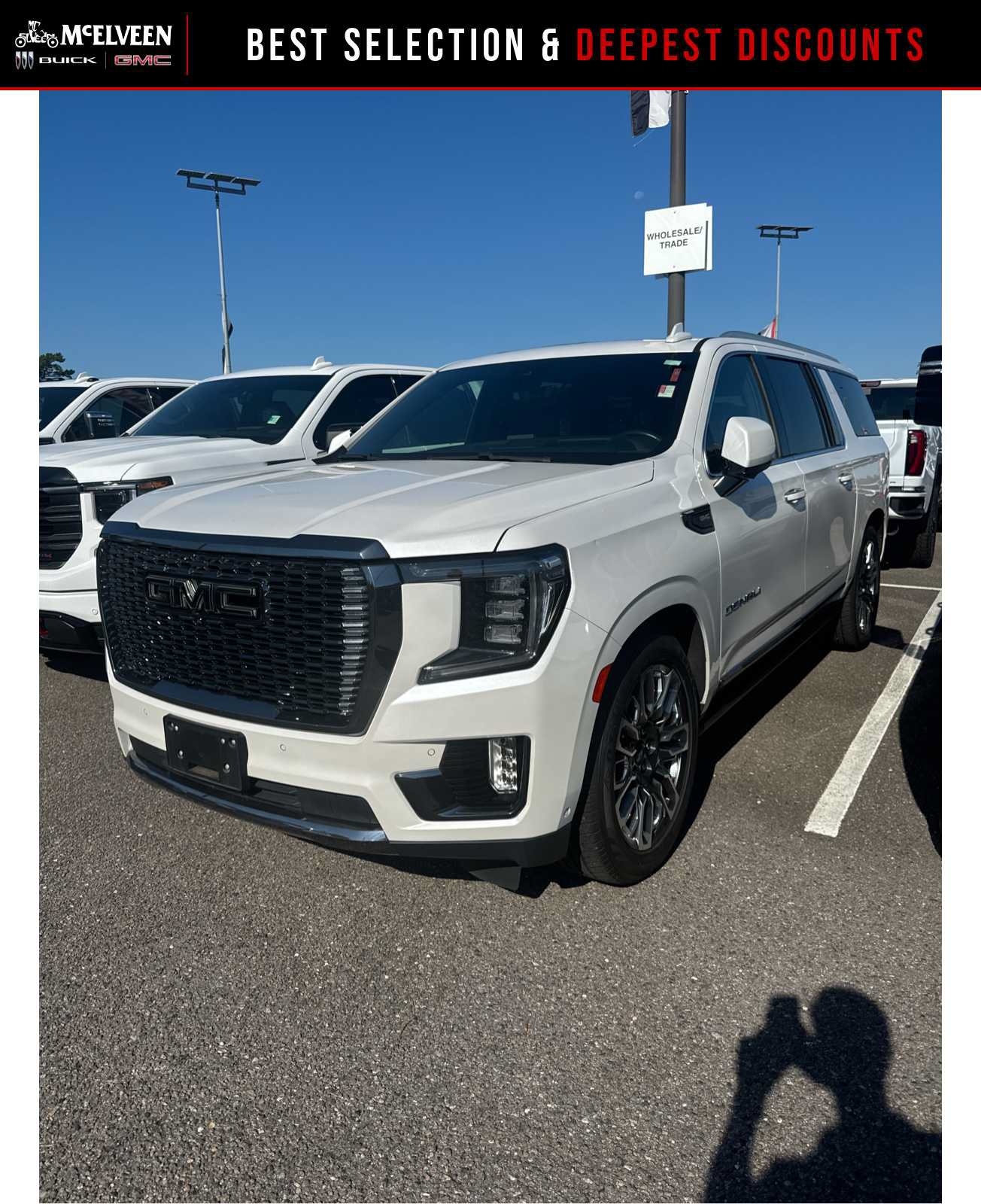 Used 2023 GMC Yukon XL Denali Ultimate AWD/4WD image 1