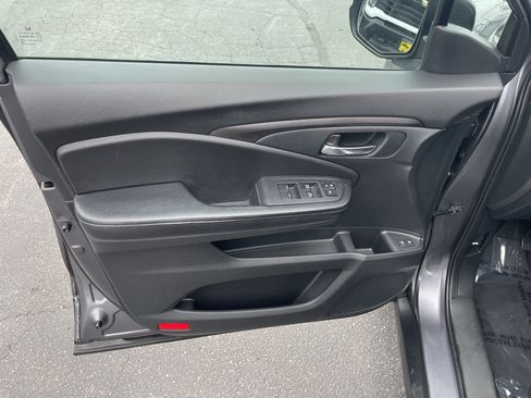 Used 2016 Honda Pilot EX-L image 11