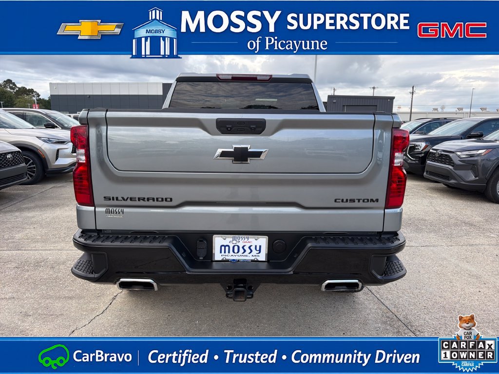 Certified 2023 Chevrolet Silverado 1500 Custom Trail Boss w/ LPO, Dark Essentials Package AWD/4WD image 5