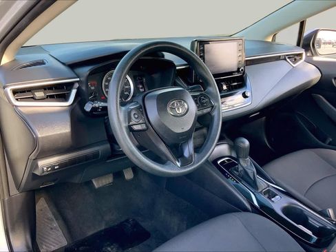 Used 2022 Toyota Corolla LE FWD image 17