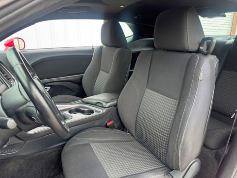 Used 2015 Dodge Challenger R/T w/ Quick Order Package 22B R/T image 29