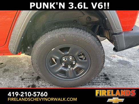 Used 2023 Jeep Wrangler Sport image 15