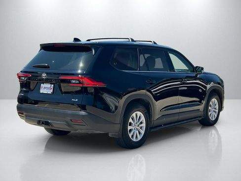 Certified 2024 Toyota Grand Highlander XLE FWD image 5