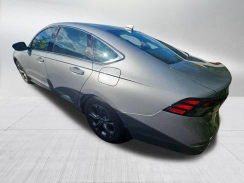 Used 2023 Honda Accord EX image 6
