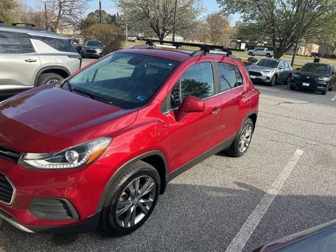 Used 2019 Chevrolet Trax LT w/ Driver Confidence Package AWD/4WD image 4