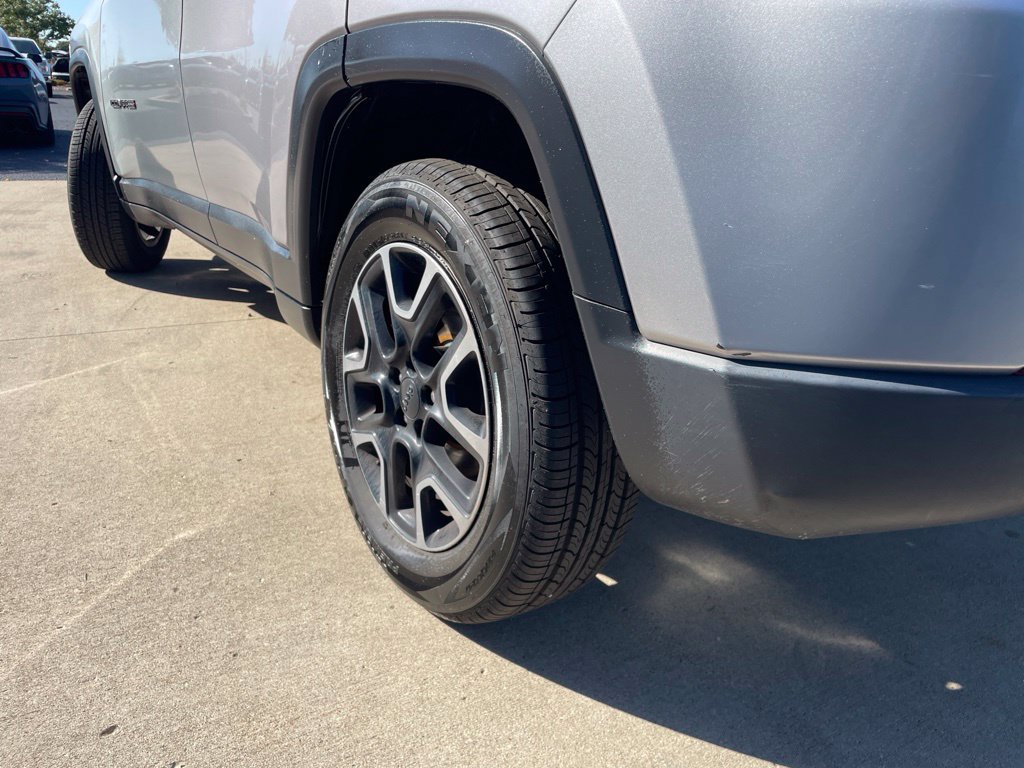 Used 2019 Jeep Compass Trailhawk AWD/4WD image 17