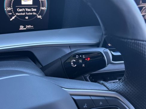 New 2026 Volkswagen Tiguan SE R-Line image 20