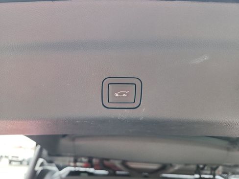 Used 2024 Cadillac Escalade Sport Platinum w/ LPO, ONYX Package image 12