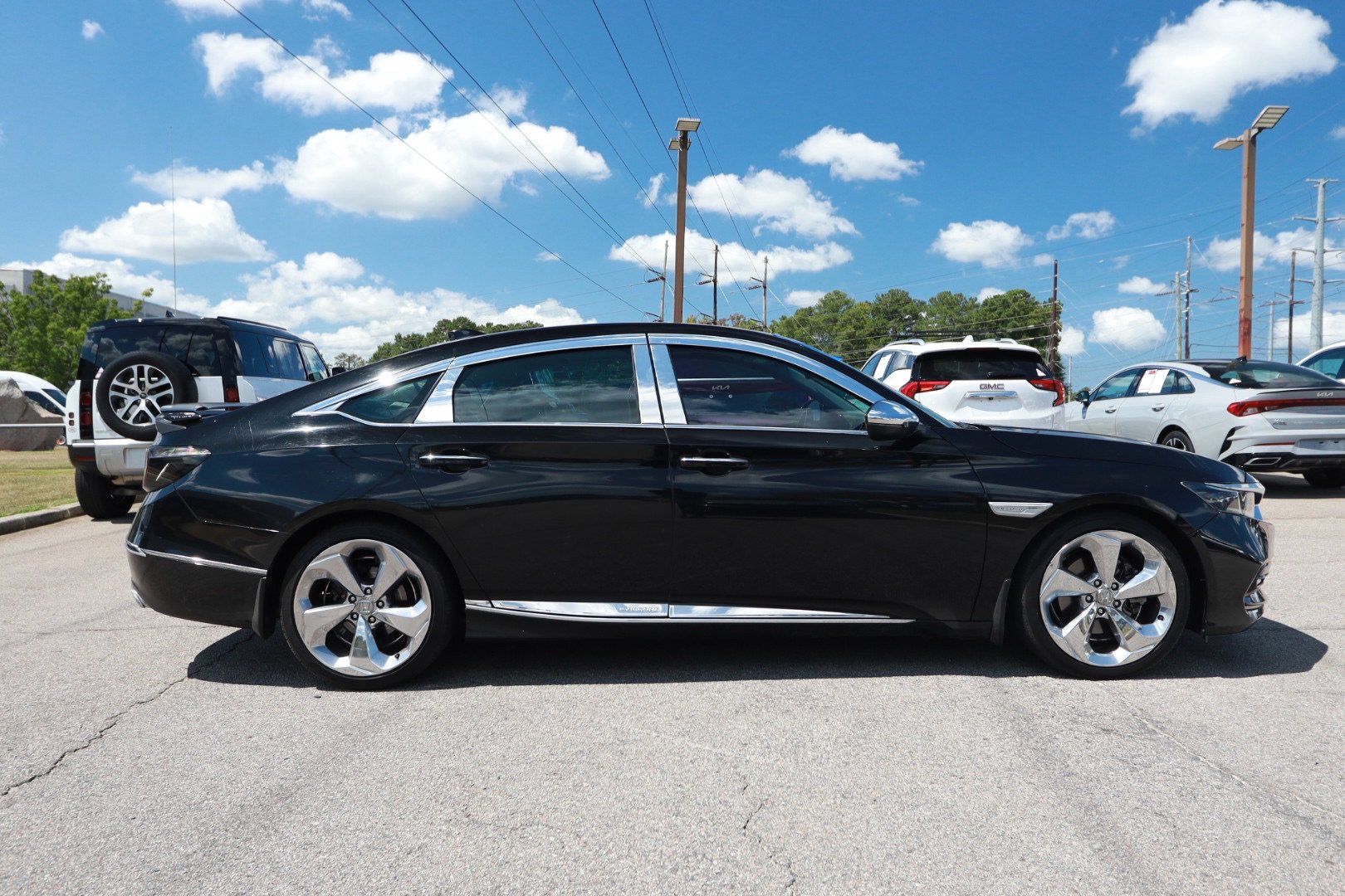 Used 2018 Honda Accord Touring image 6