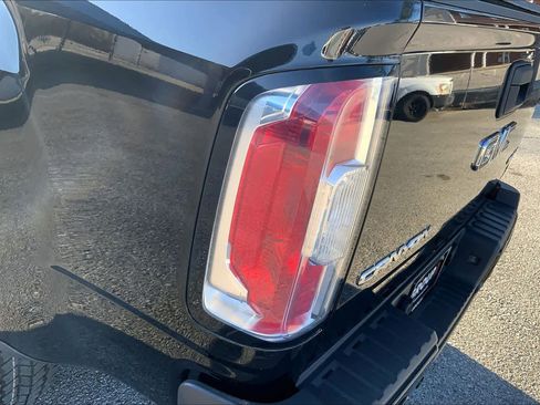 Used 2019 GMC Canyon Denali image 28