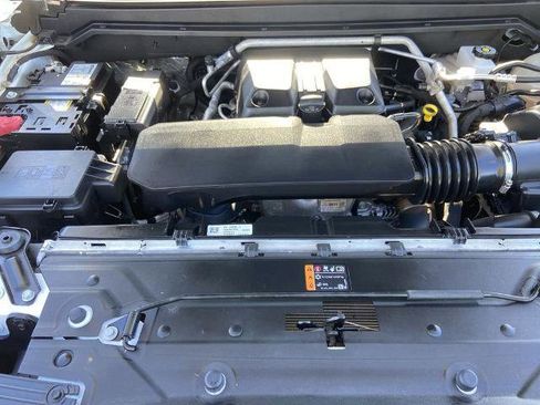 Used 2024 GMC Canyon AT4 image 25