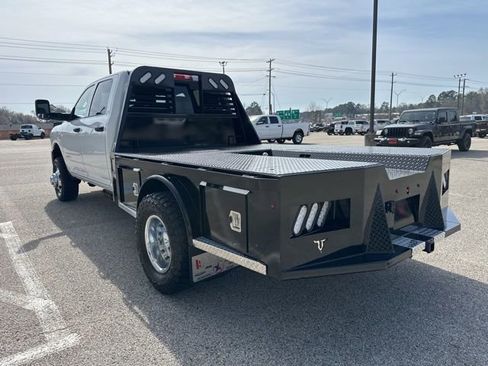 Used 2021 RAM 3500 Tradesman w/ Chrome Appearance Group image 5