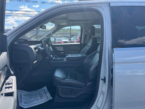 Used 2025 Ford Expedition Max Active image 16