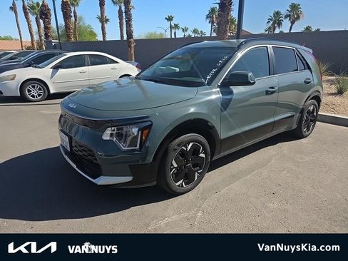 Used 2023 Kia Niro Wind FWD image 1