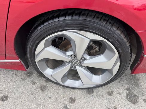 Used 2018 Honda Accord Touring image 13