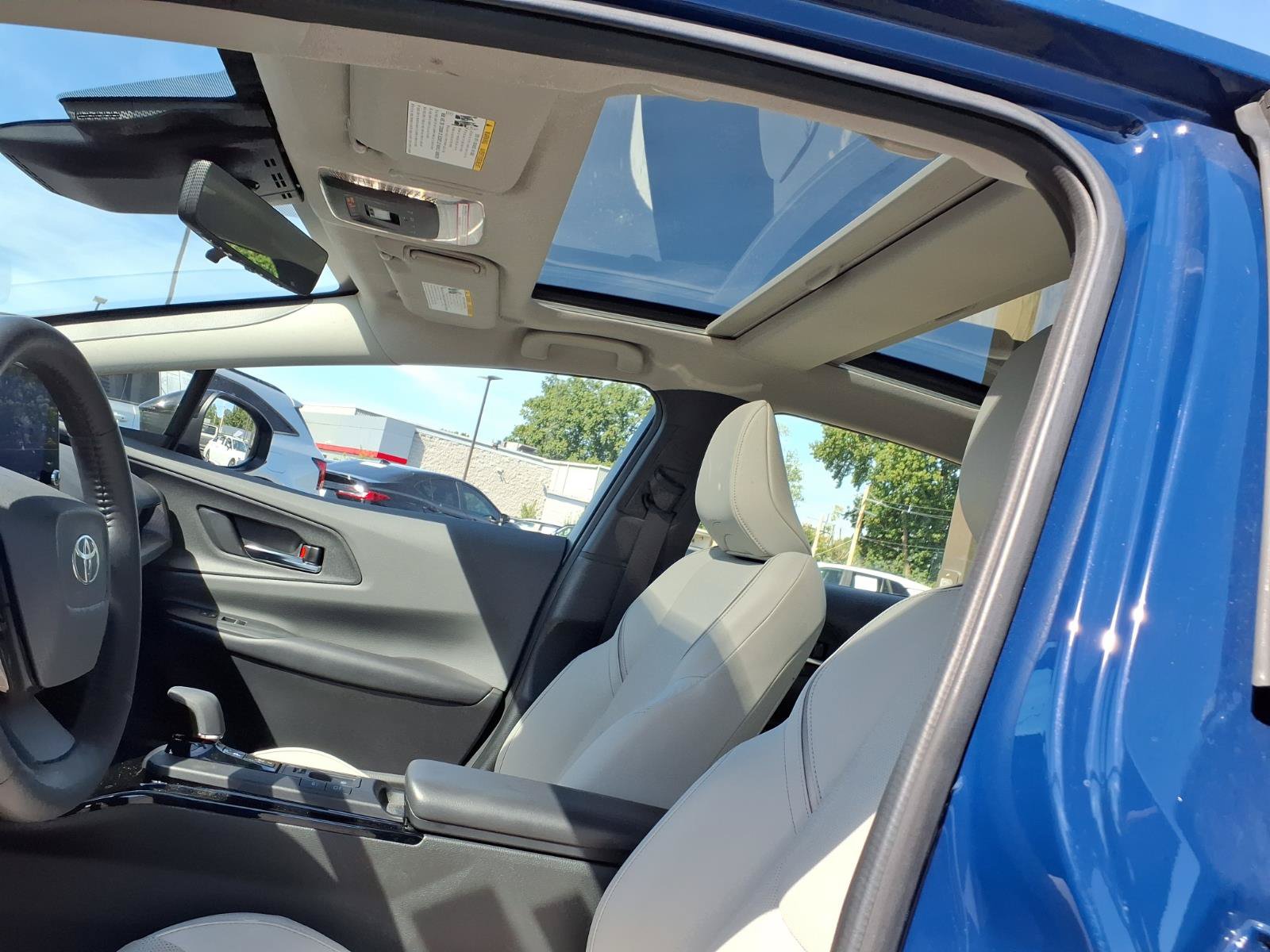 Used 2024 Toyota Prius Limited w/ Limited Premium Package AWD/4WD image 18