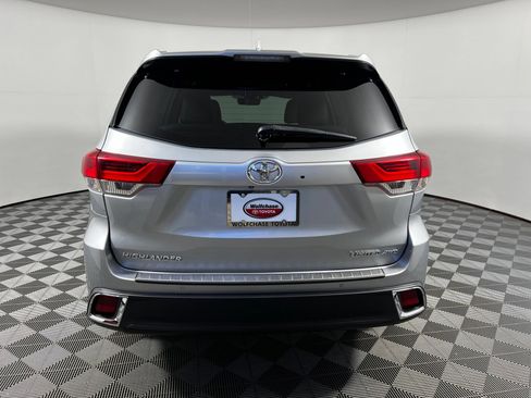 Used 2018 Toyota Highlander Limited Platinum AWD/4WD image 6