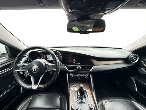 Used 2017 Alfa Romeo Giulia Ti w/ TI Lusso Package AWD/4WD image 24