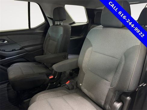 Used 2020 Chevrolet Traverse LT w/ Driver Confidence II Package image 6