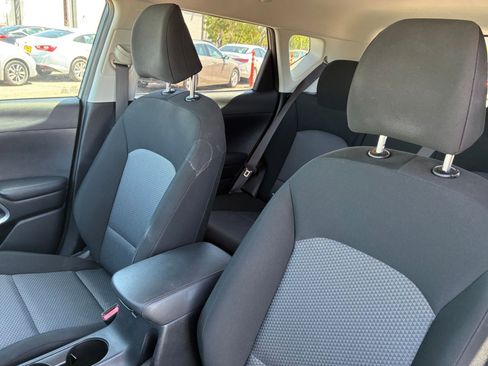 Used 2025 Kia Soul LX w/ LX Technology Package FWD image 34