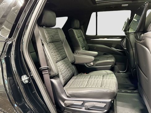 New 2026 Cadillac Escalade Platinum Sport w/ LPO, ONYX Package AWD/4WD image 34