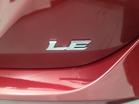 Used 2019 Toyota Camry LE FWD image 11