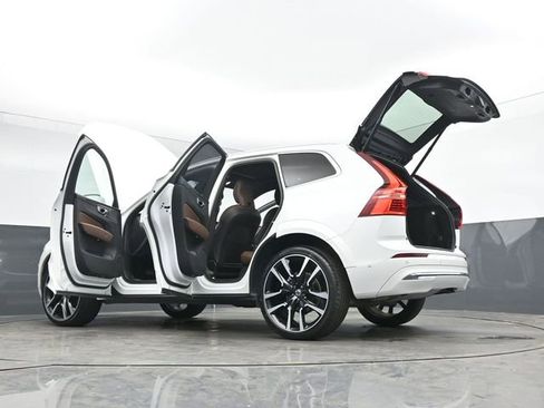 Used 2023 Volvo XC60 B5 Ultimate image 55
