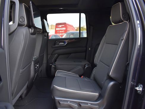 New 2026 GMC Yukon XL Elevation w/ Elevation Premium Package image 16