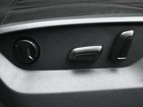 Used 2019 Volkswagen Tiguan SEL FWD image 8