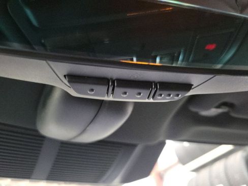 New 2025 Land Rover Defender 110 S image 33