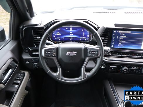 Used 2025 Chevrolet Silverado 2500 ZR2 w/ Technology Package image 16