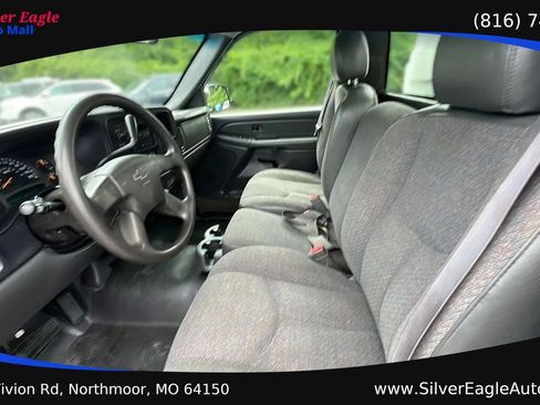 Used 2004 Chevrolet Silverado 2500 W/T RWD image 9