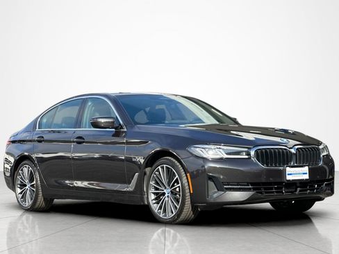Used 2023 BMW 530e xDrive w/ Premium Package AWD/4WD image 7